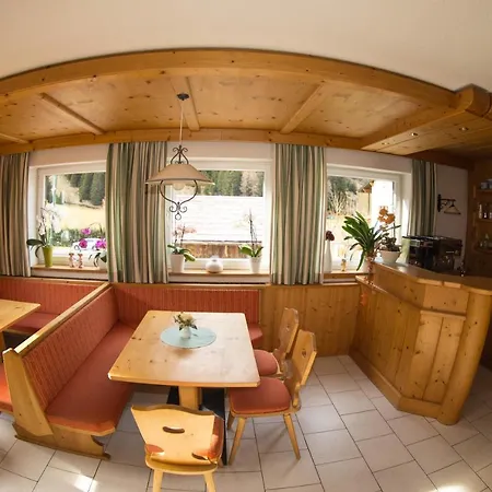 Haus Enzian 3*
