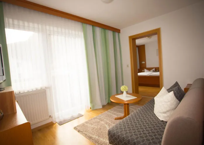 Haus Enzian Guest house Sankt Leonhard im Pitztal