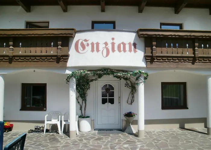 Haus Enzian Guest house Sankt Leonhard im Pitztal