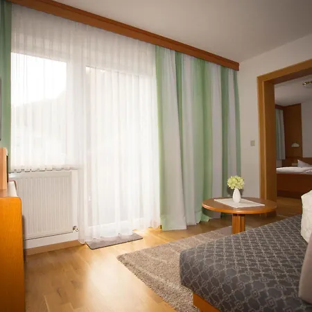 게스트하우스 Haus Enzian